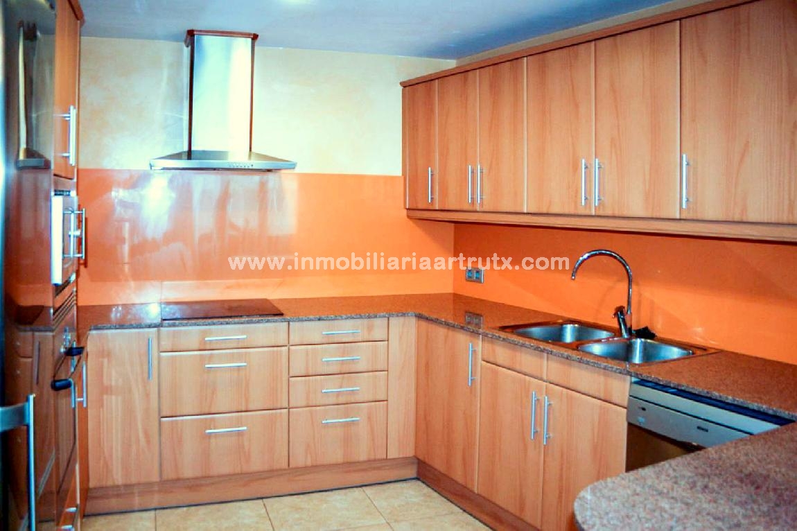 1r PISO CON GARAJE - Inmobiliaria Artrutx